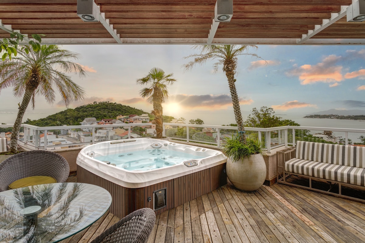 Triplex com jacuzzi na melhor vista de Floripa