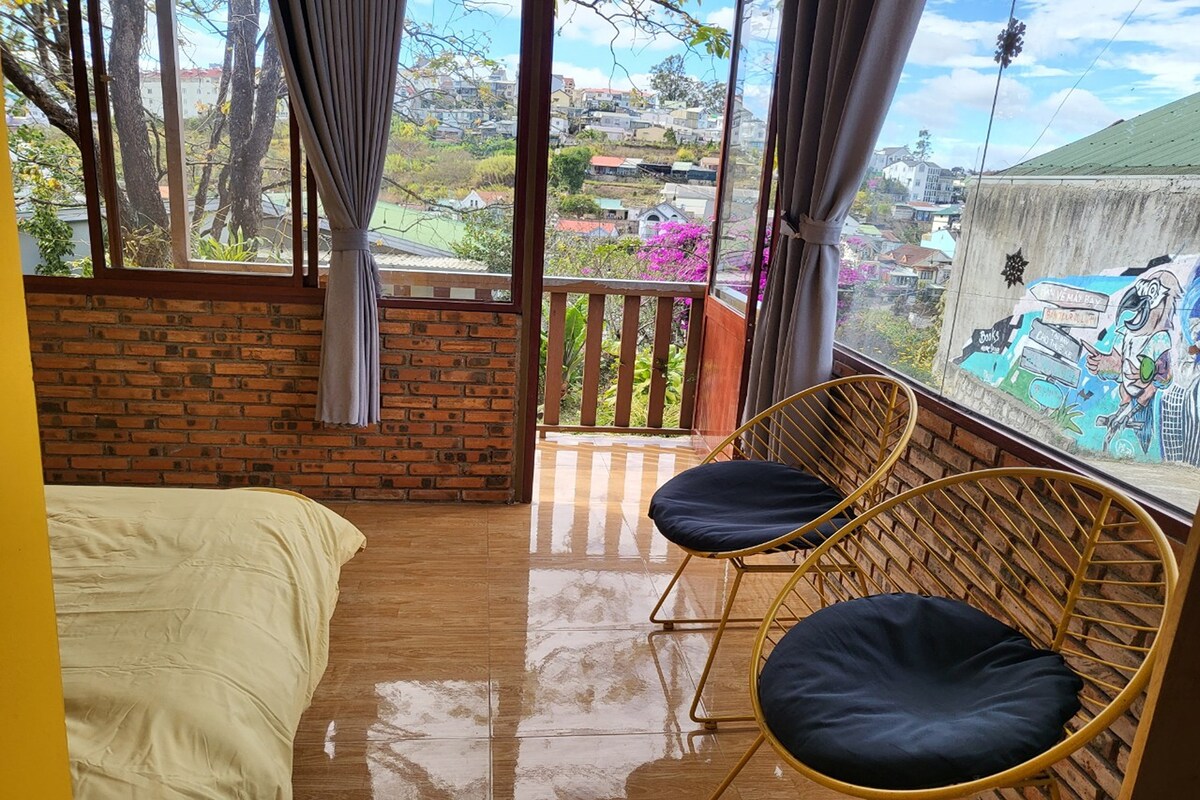 Modern & Relaxing Double Room @ Books Home Dalat