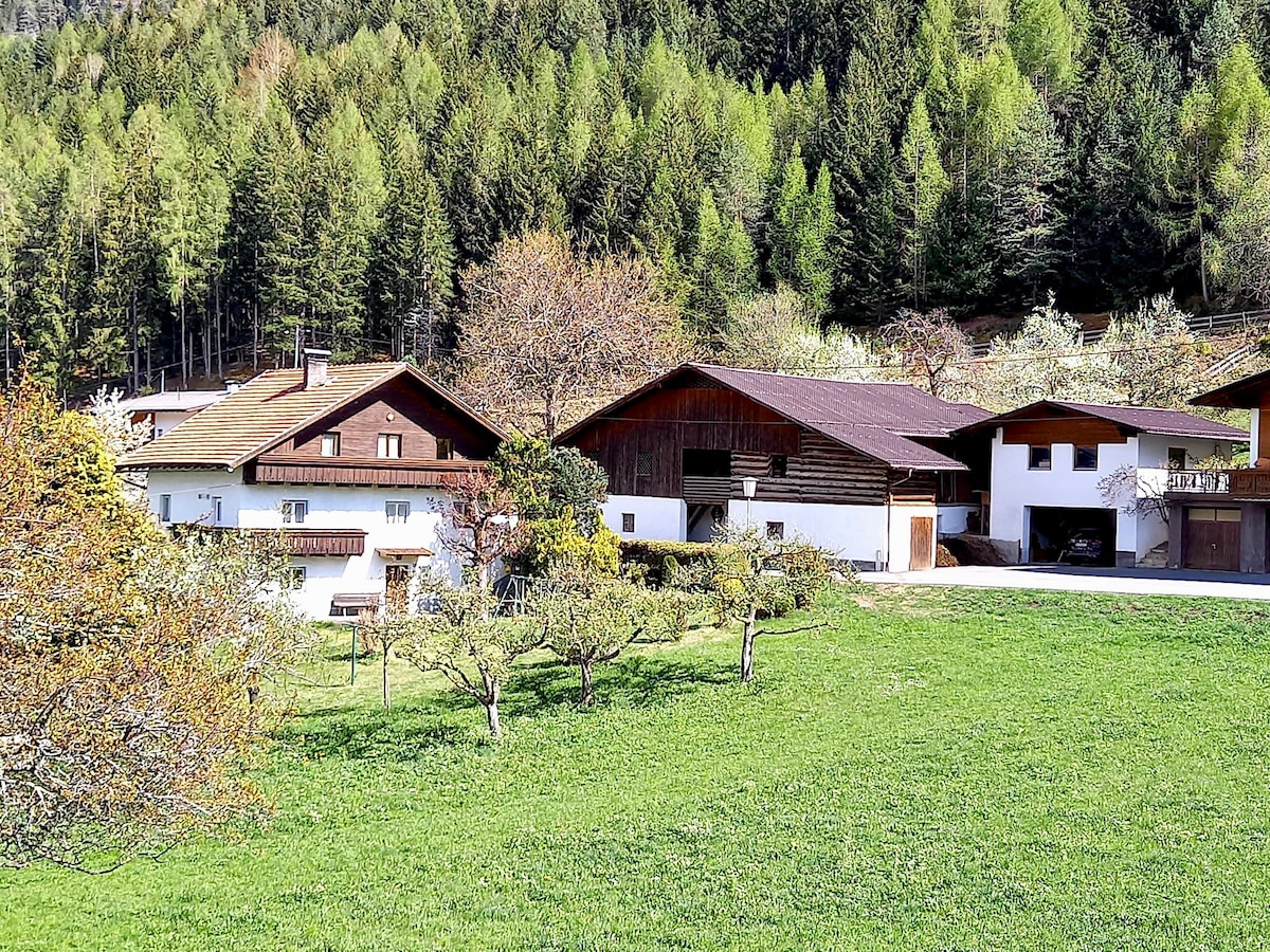 Idyllisches Ferienhaus 1000 m ü.M. mit Bergblick!