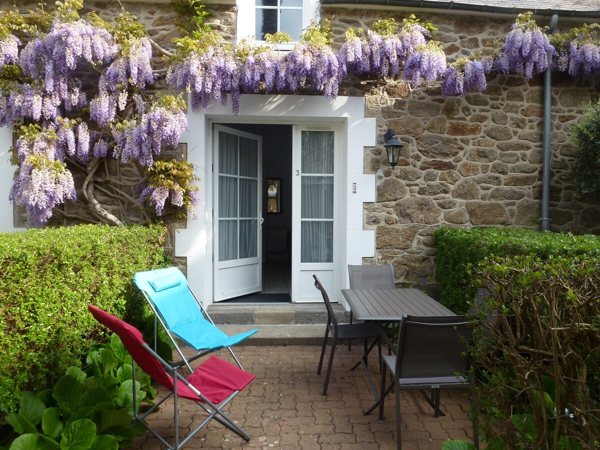 Apartment terrace, Dinard center, beach 250m