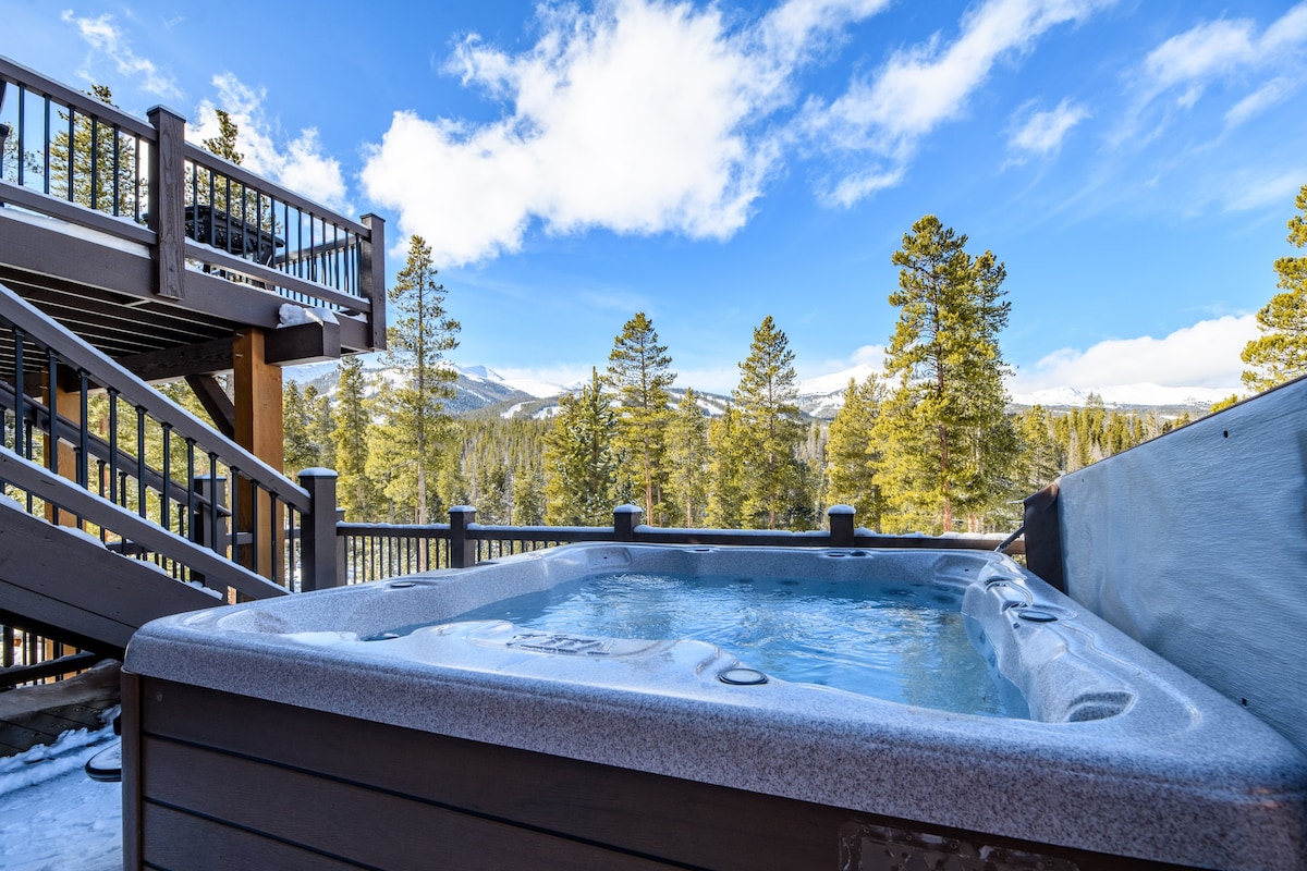 Luxury Home; Mountain Views; on Ski Trail; Hot Tub