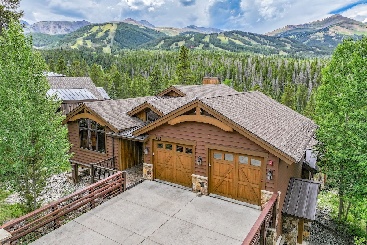 Luxury Home; Mountain Views; on Ski Trail; Hot Tub