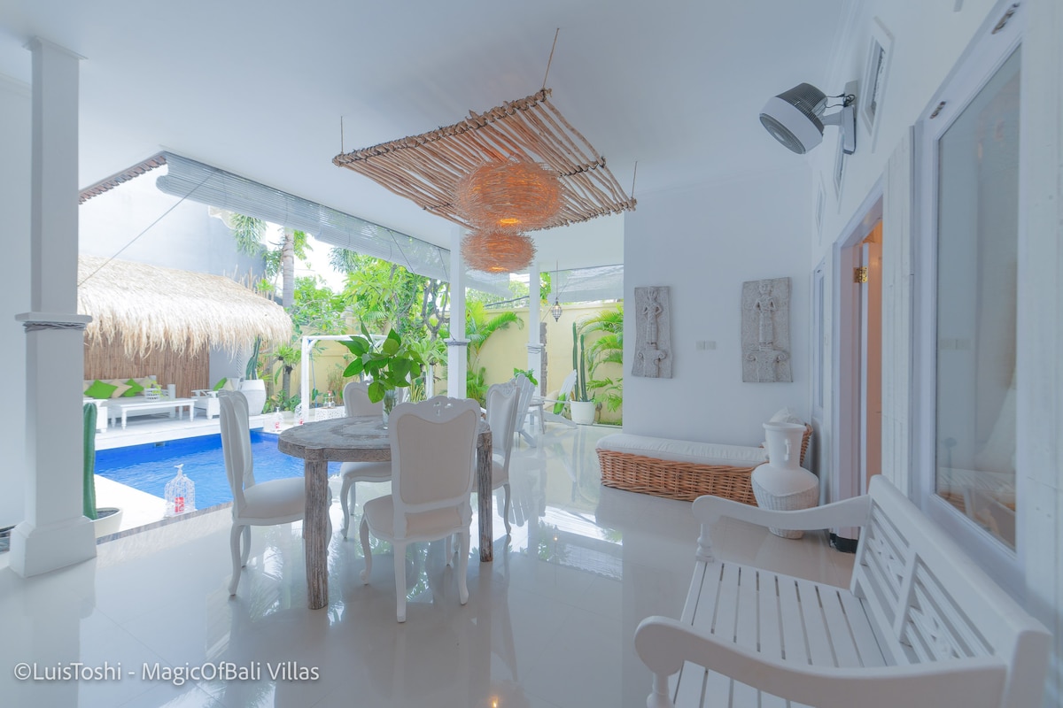 2BR Smiling Cactus Villa Romantic Retreat Seminyak