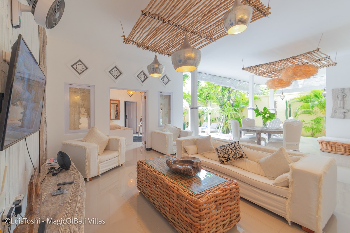 2BR Smiling Cactus Villa Romantic Retreat Seminyak