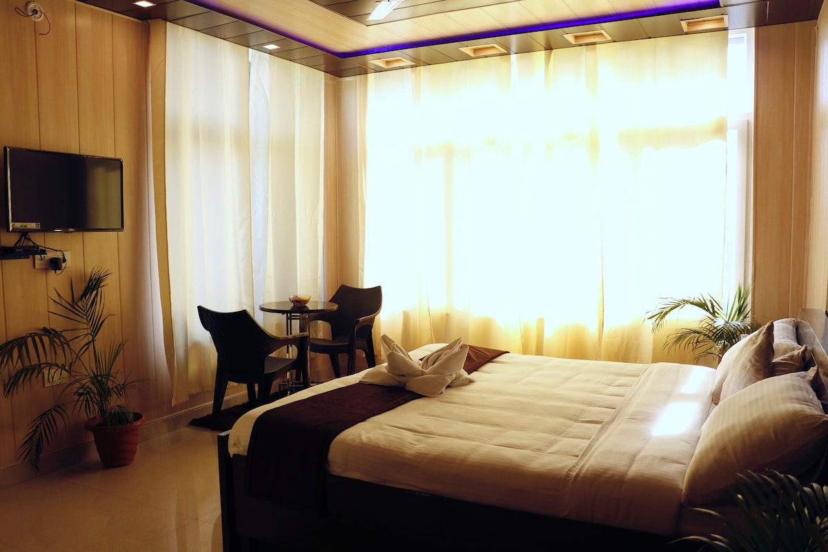 Laxmi Bhawan - A 4 BR luxury guest suite.