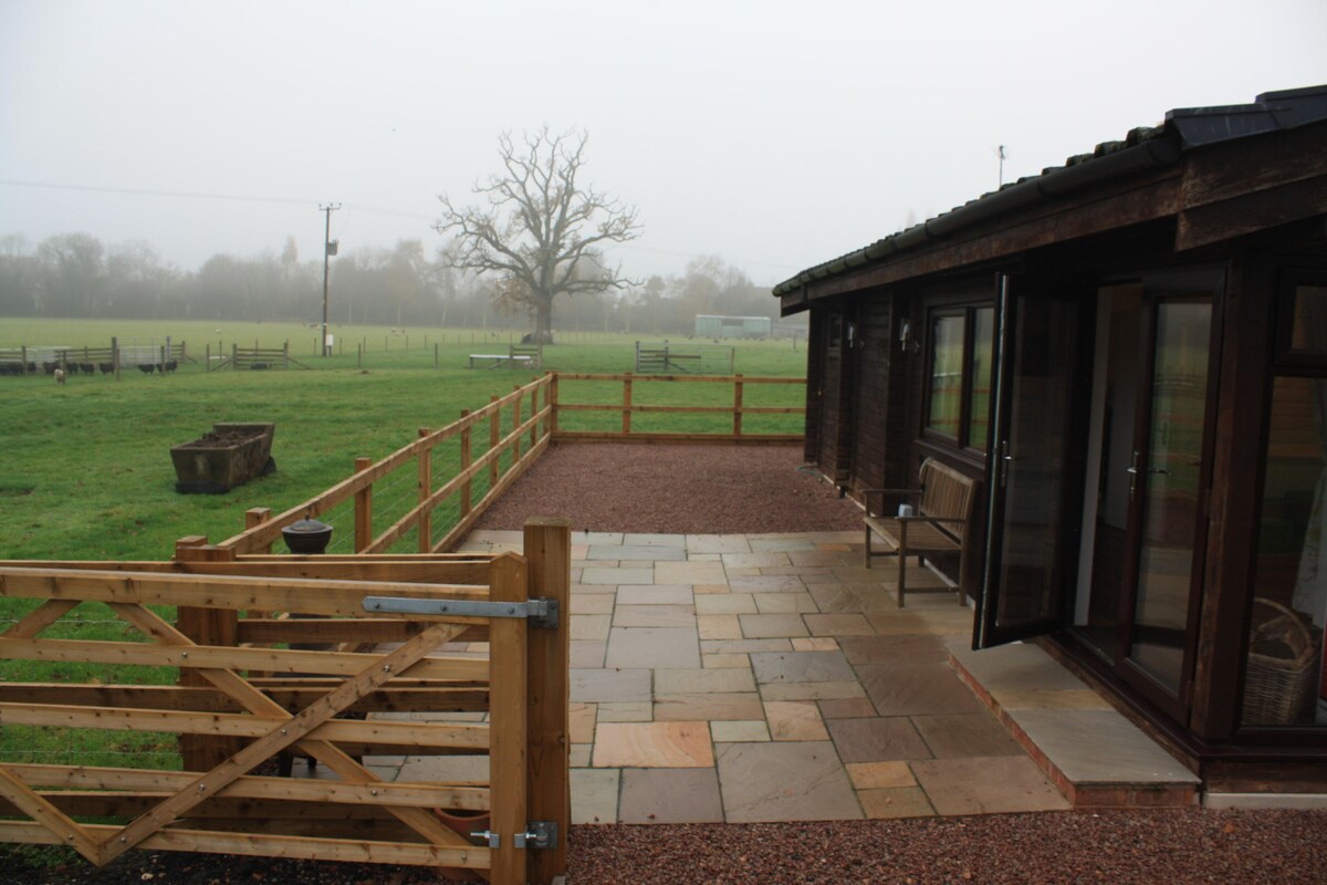 Wharf Meadow Log Cabin