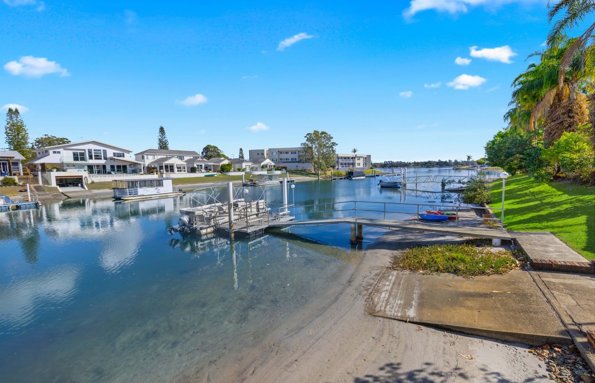 Studio Fran - Port Macquarie Canals