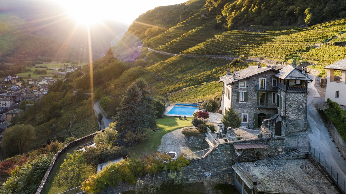 VILLA DEL LUPO: Crown of the Valtellina