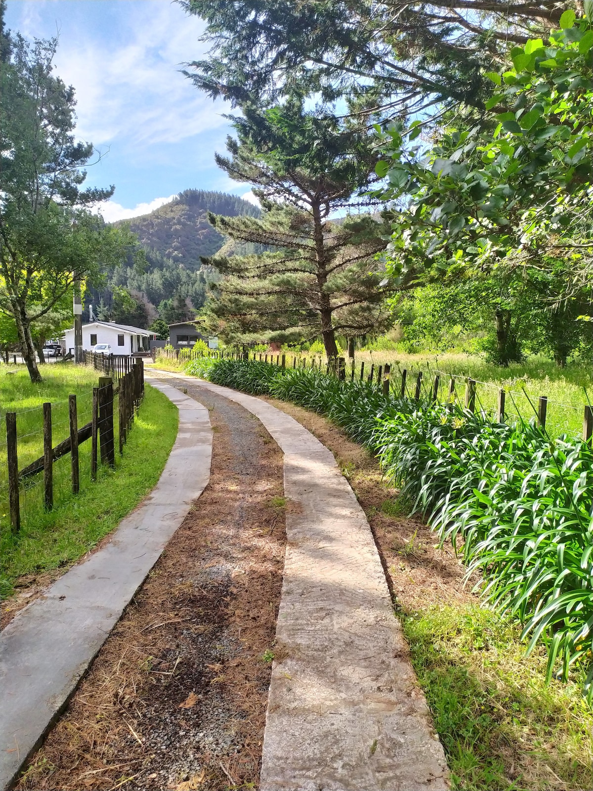 Akatarawa Valley and River Retreat