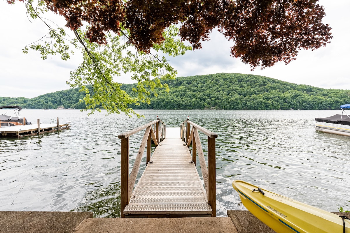 Candlewood Lakefront Retreat