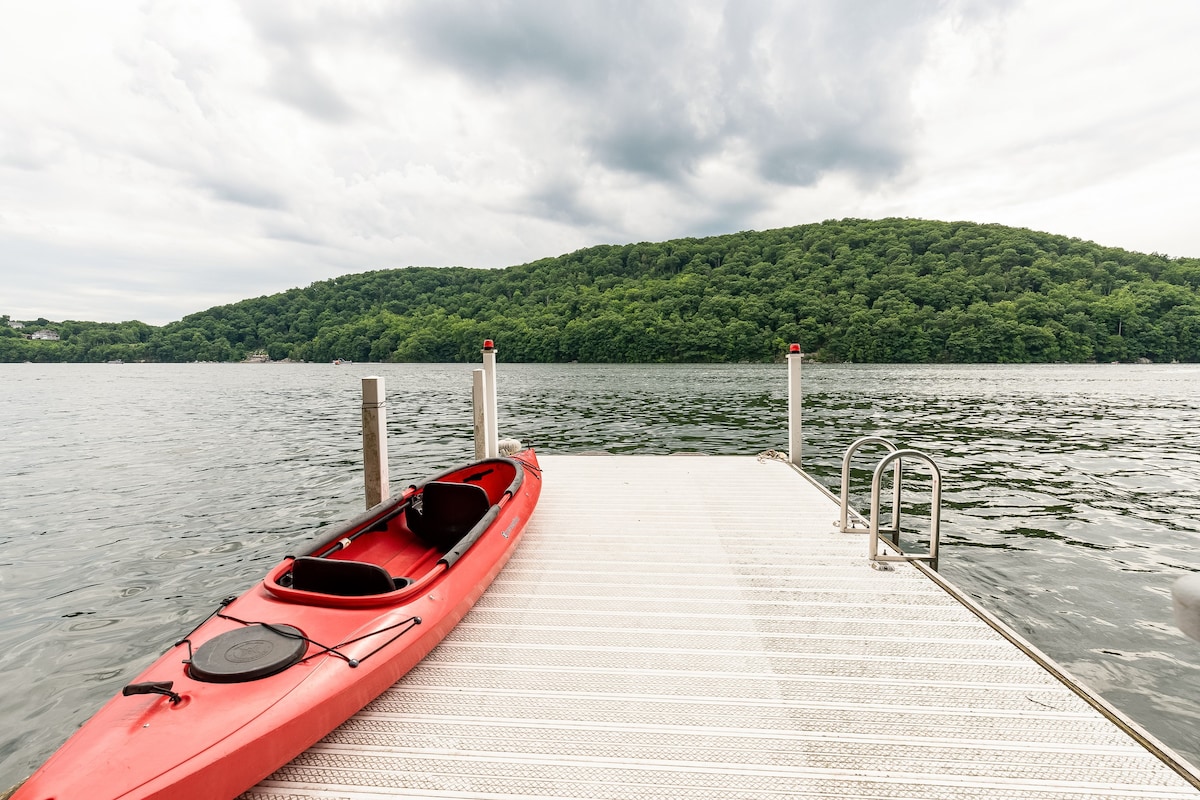 Candlewood Lakefront Retreat