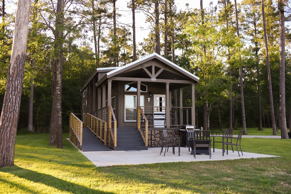 Luxury cabin in the woods for the whole family