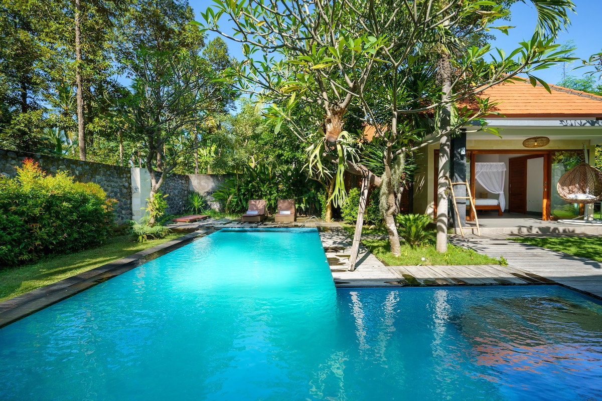 巴厘岛美丽私人泳池别墅