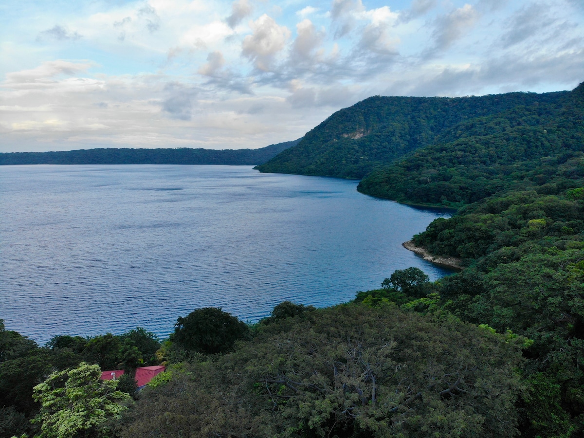 适合家庭或团体的大别墅，适合Laguna de Apoyo