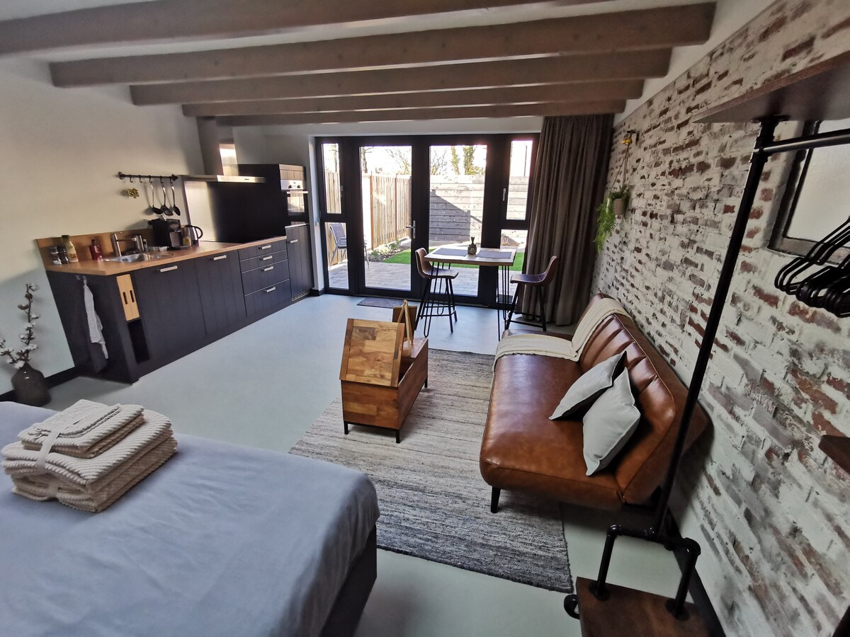 现代、舒适、舒适、舒适的度假单间公寓。