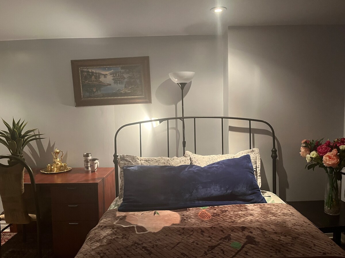 Room in North York