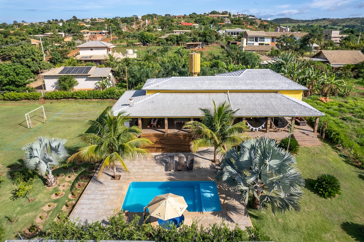 Casa Amarela dazzling, Ampla Área Verde.