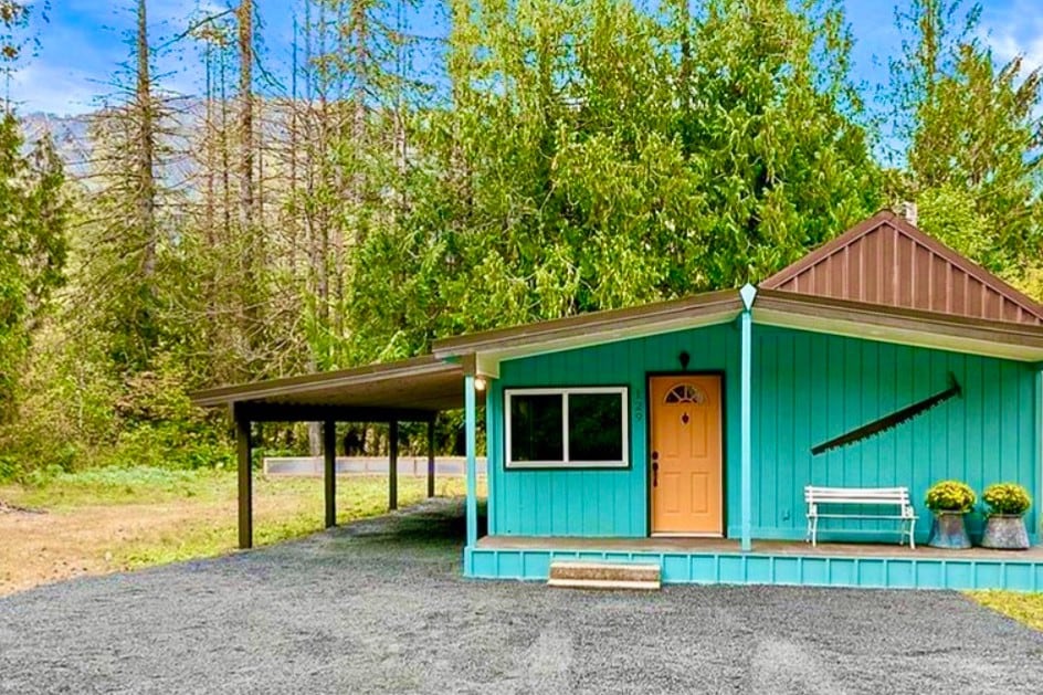 靠近雷尼尔山（ Mt.Rainier ）的2卧/2卫舒适的私人小木屋