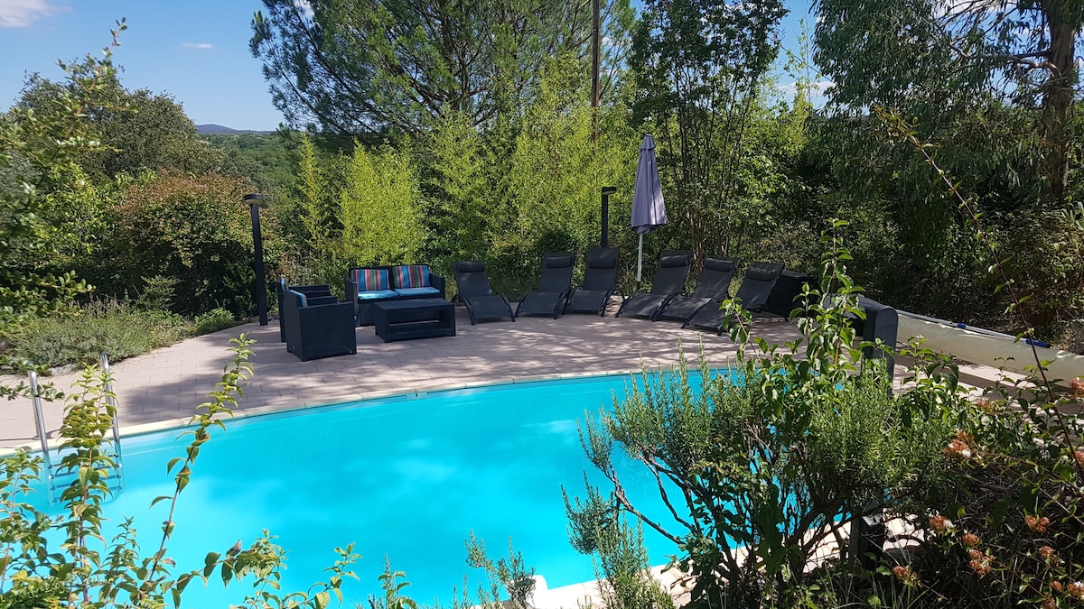 Villa with swimming pool in southern Ardèche