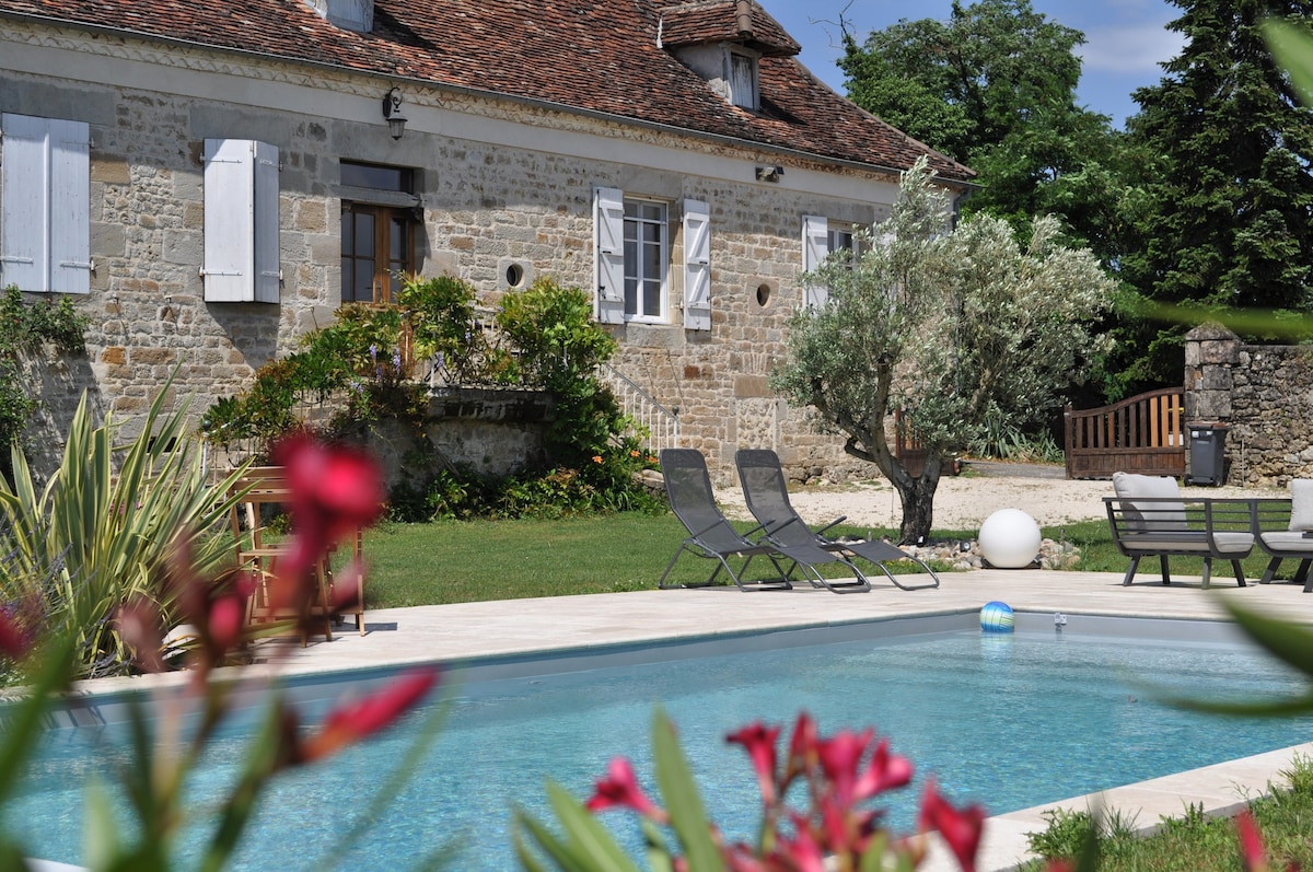 Maison authentique avec piscine chauffée privative