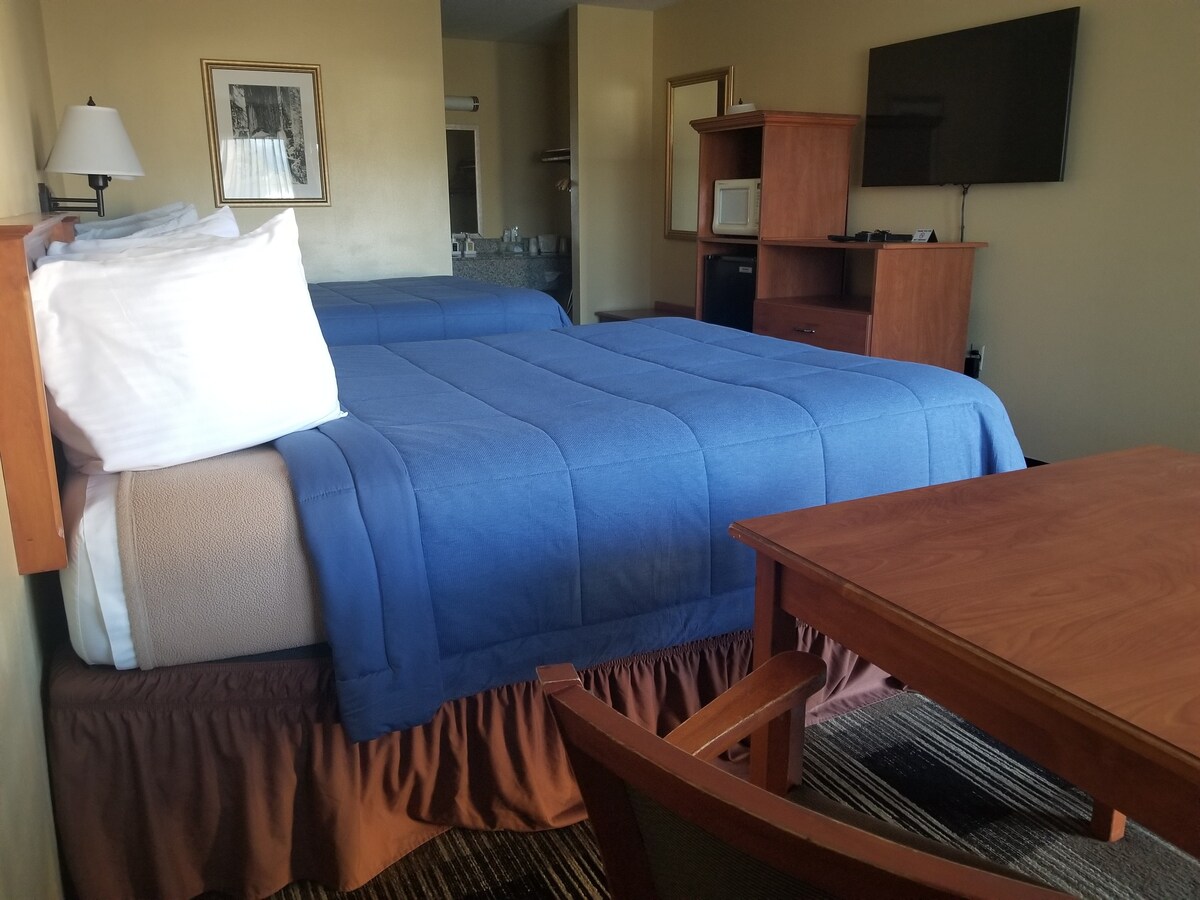 Oakridge Inn标准双人床房
