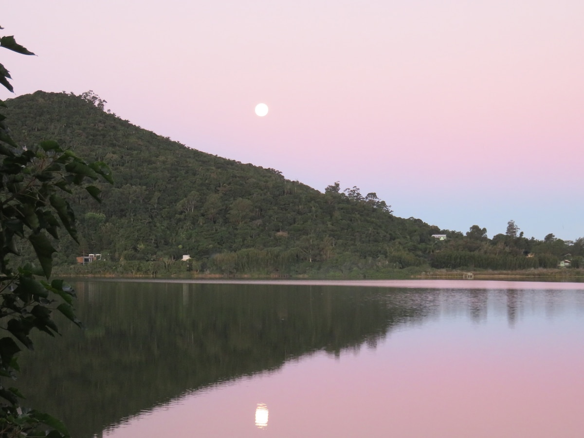 Chalé de frente p/ a Lagoa2 (Pousada Biso Finoca)