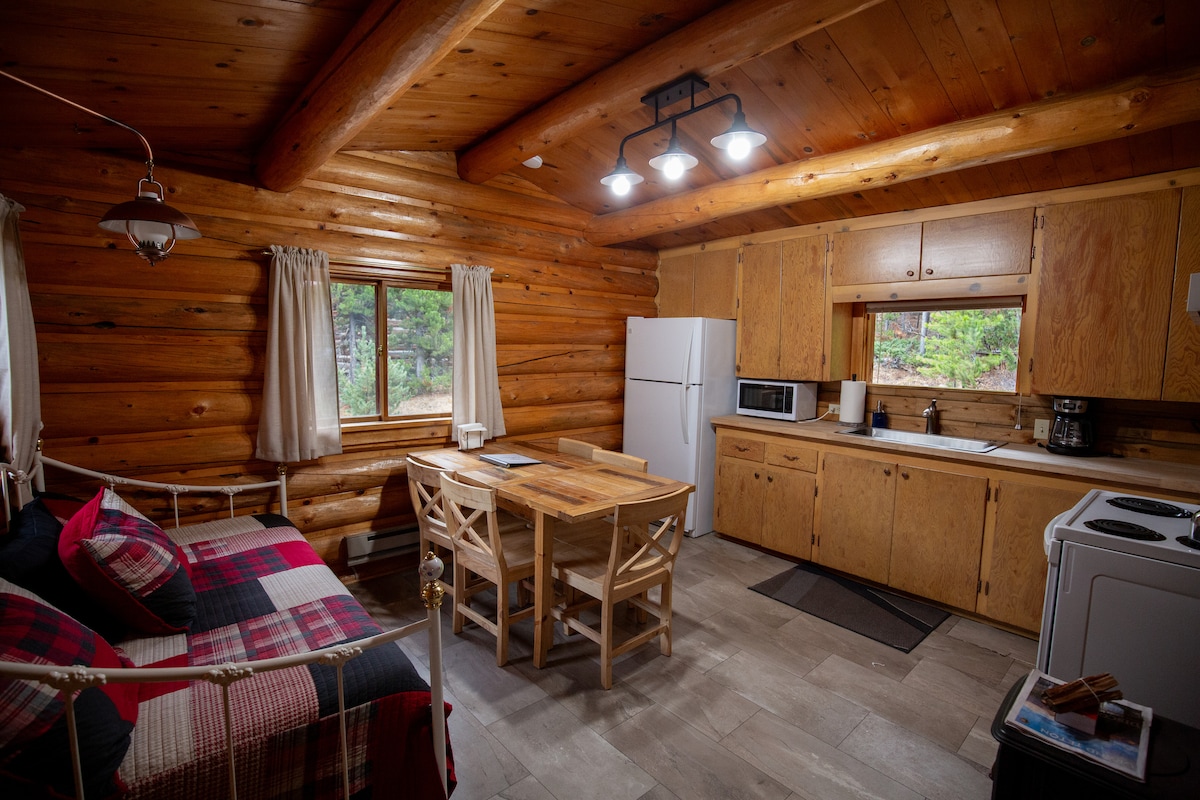 Pinnacle View Log Cabin -Wapiti * Double Bar J *