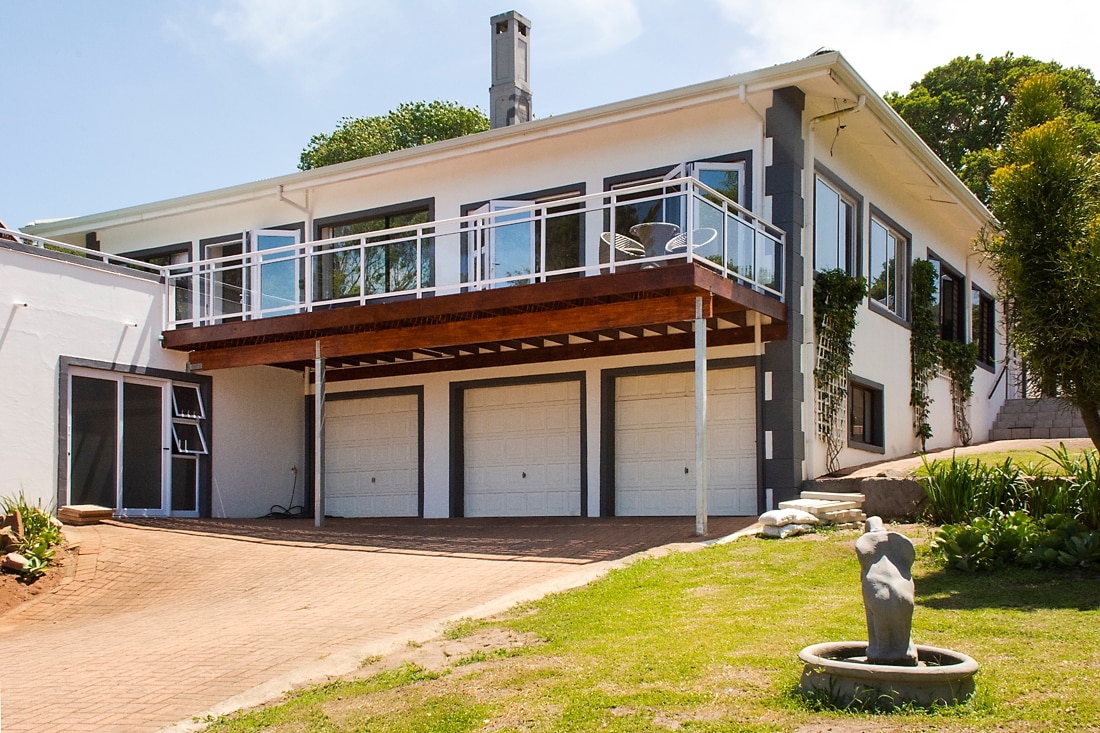 Pennington Beach House with sea views