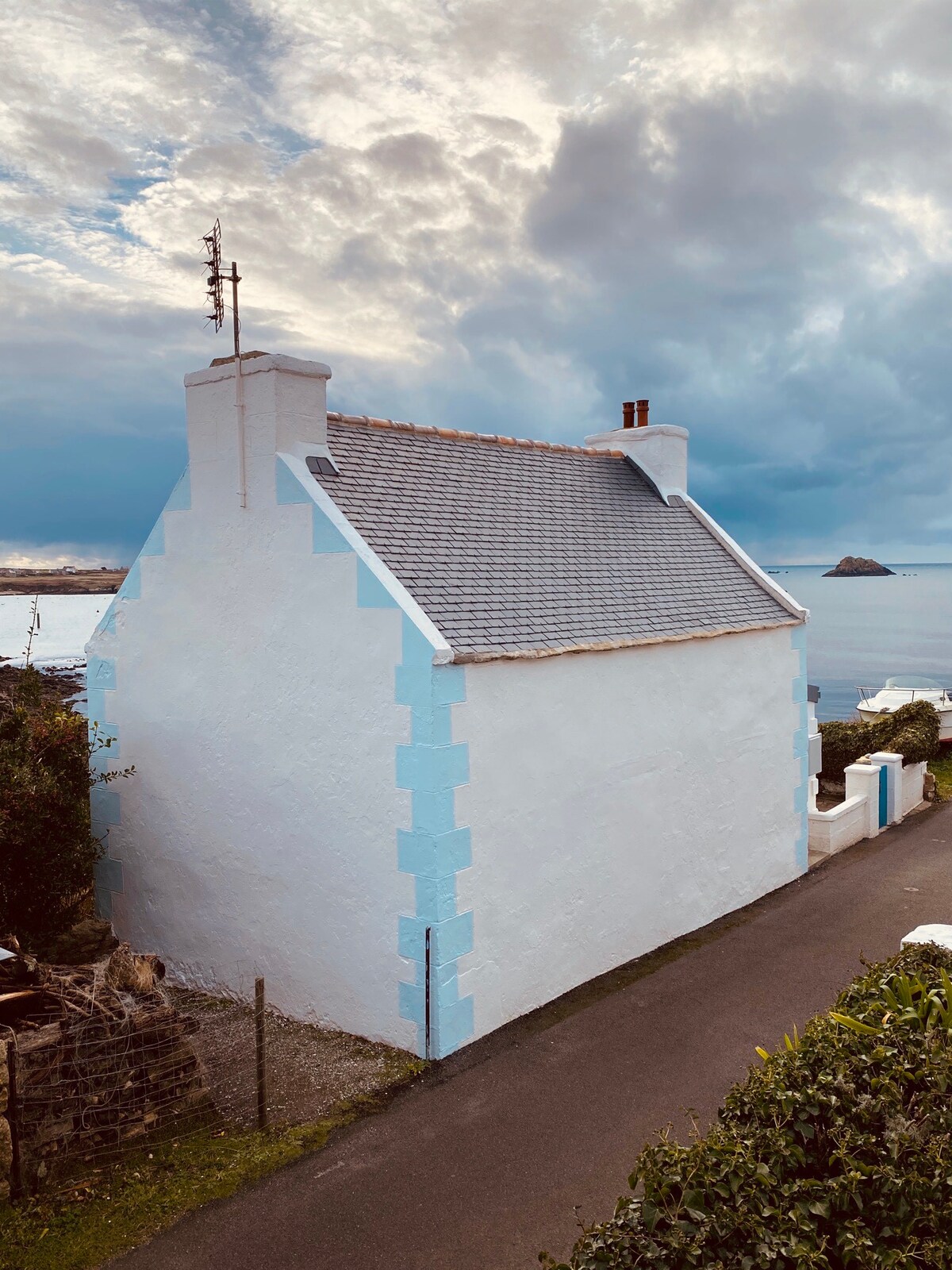 Beachfront Fisherman 's House