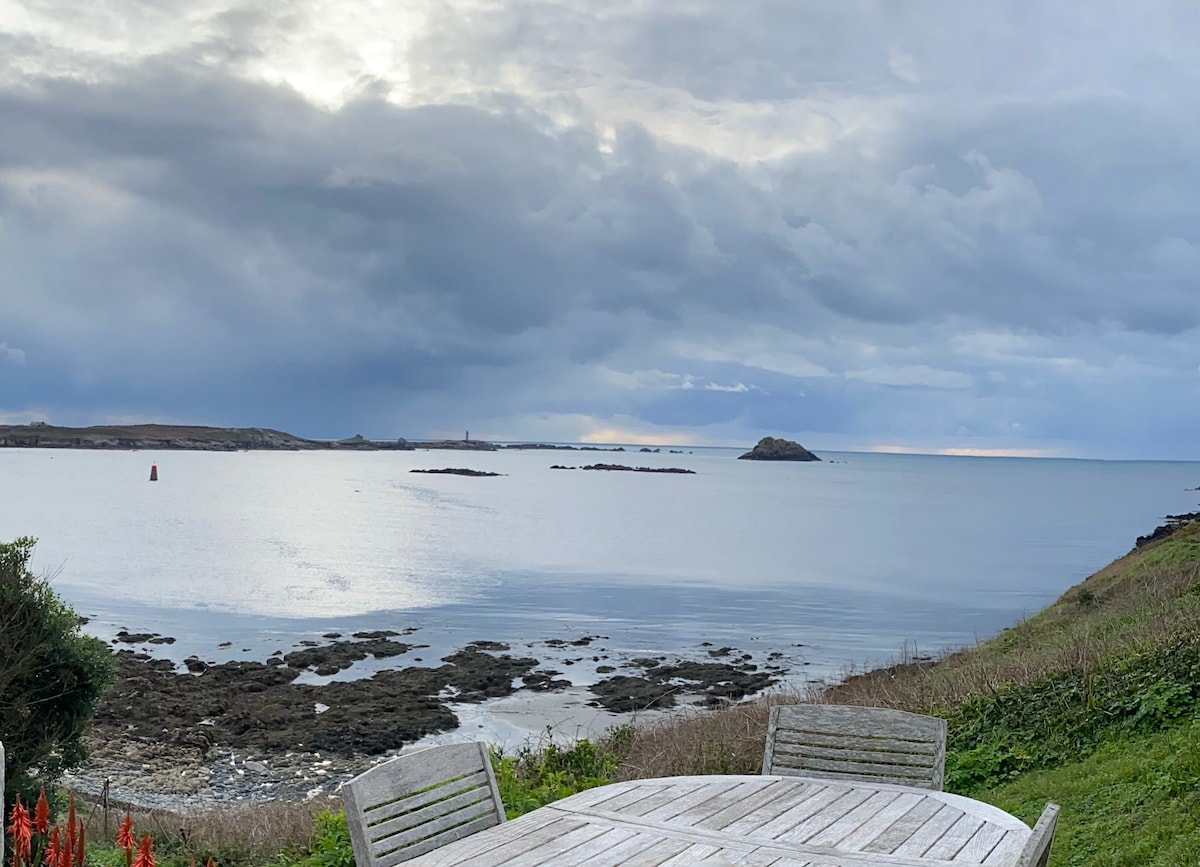 Beachfront Fisherman 's House