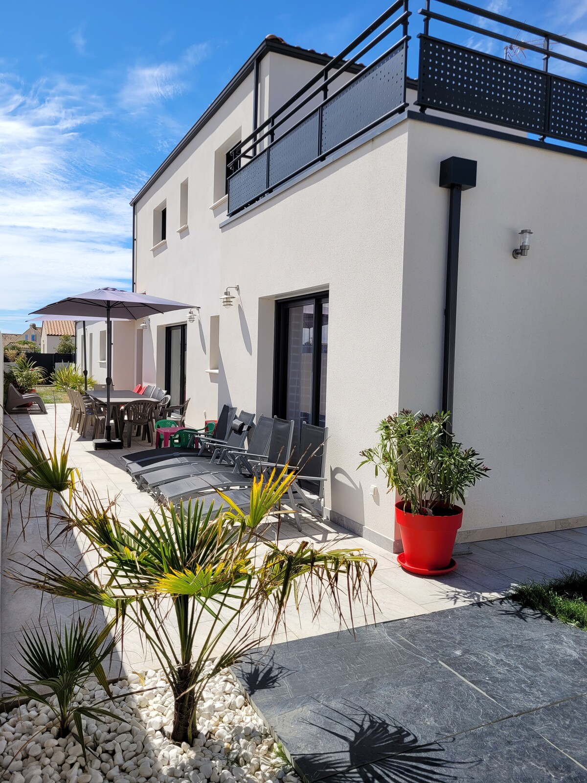 Villa plein sud avec Jacuzzi, PLAGE 200m à pied  !