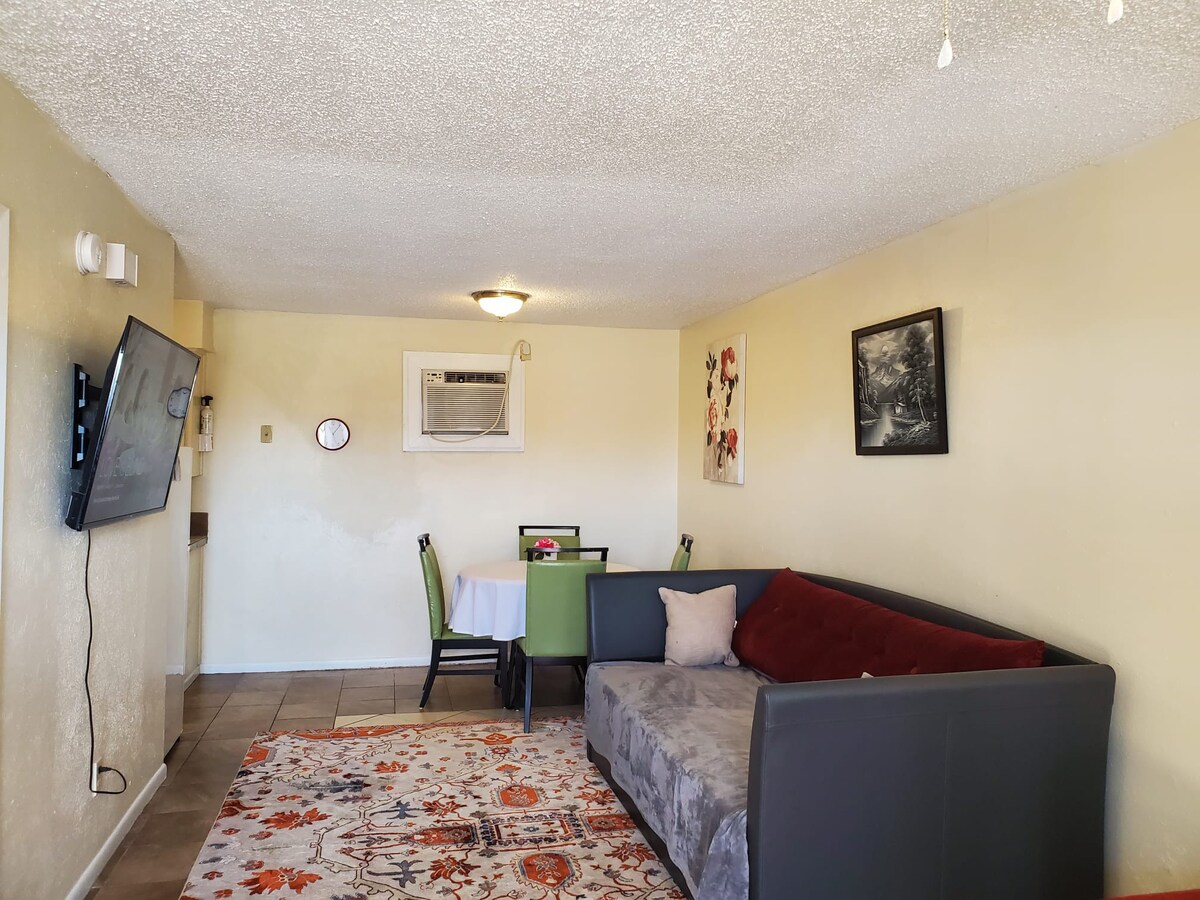 1 BR APT #9 No Extra Fees, 15 mins to Fort Cavazos