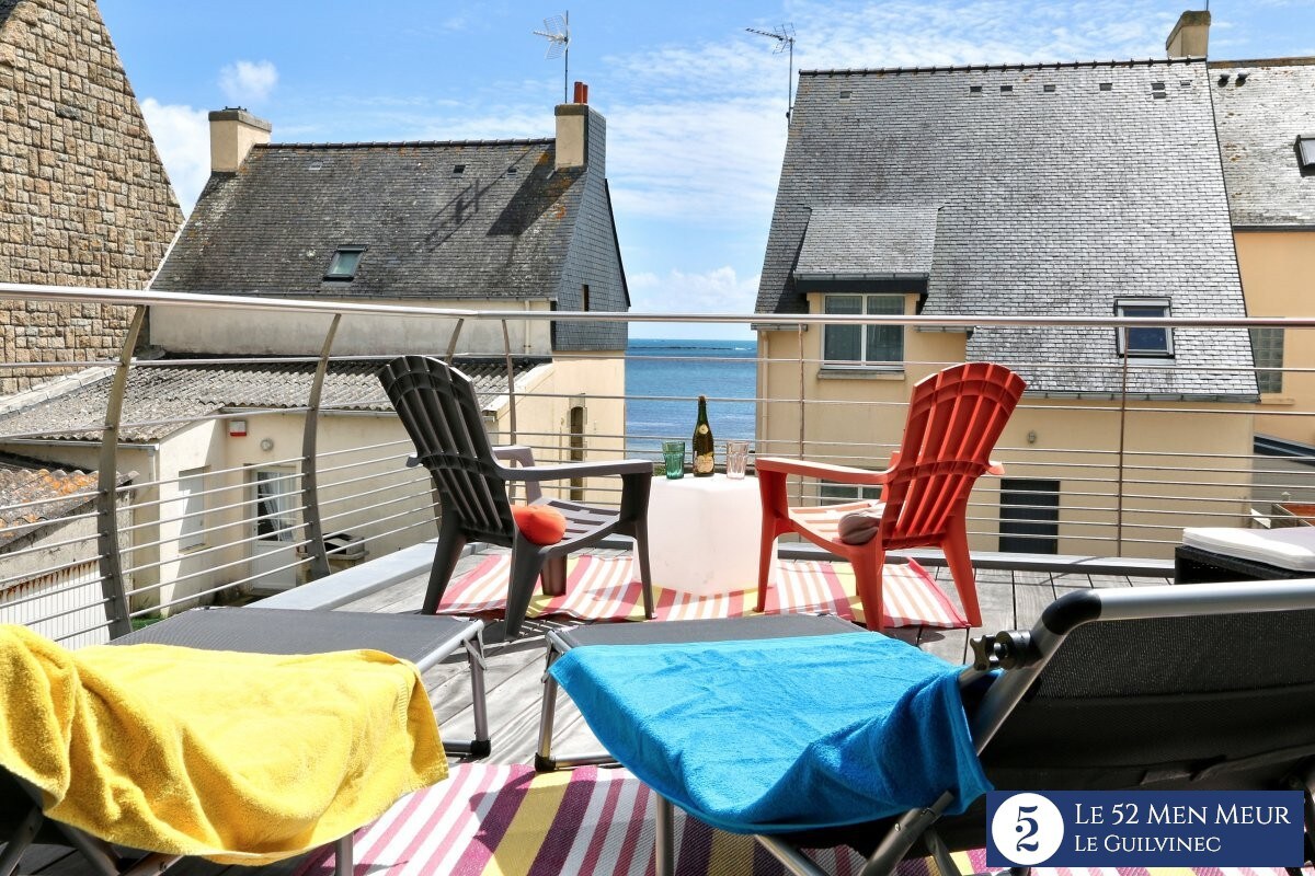 Terrasse vue mer 40m des plages 300m des commerces