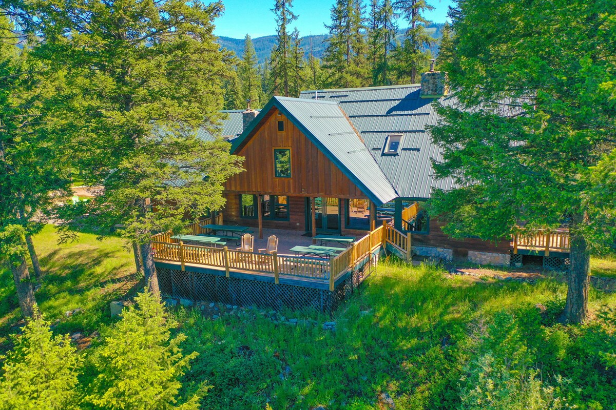 Dog Creek Lodge; Luxury Estate Near Whitefish, MT
