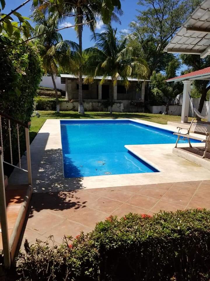 Country House with Pool nearby Managua