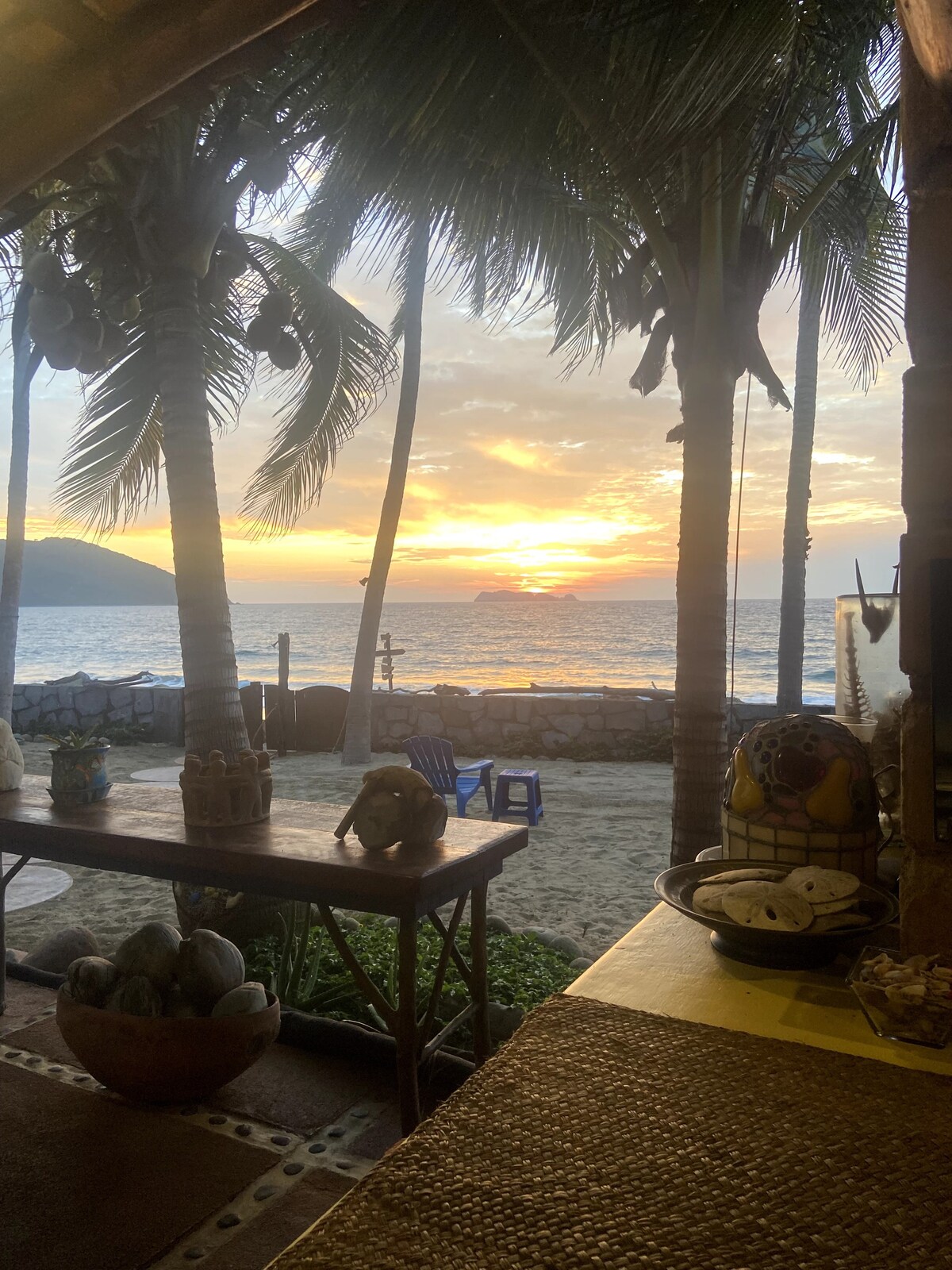 Ocean Lover's Paradise - Balcony Room