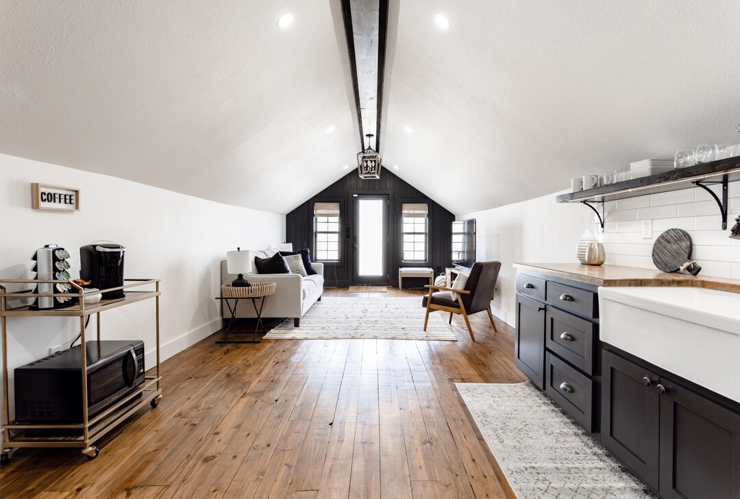 The Attic - Downtown Loft in Mountain Home