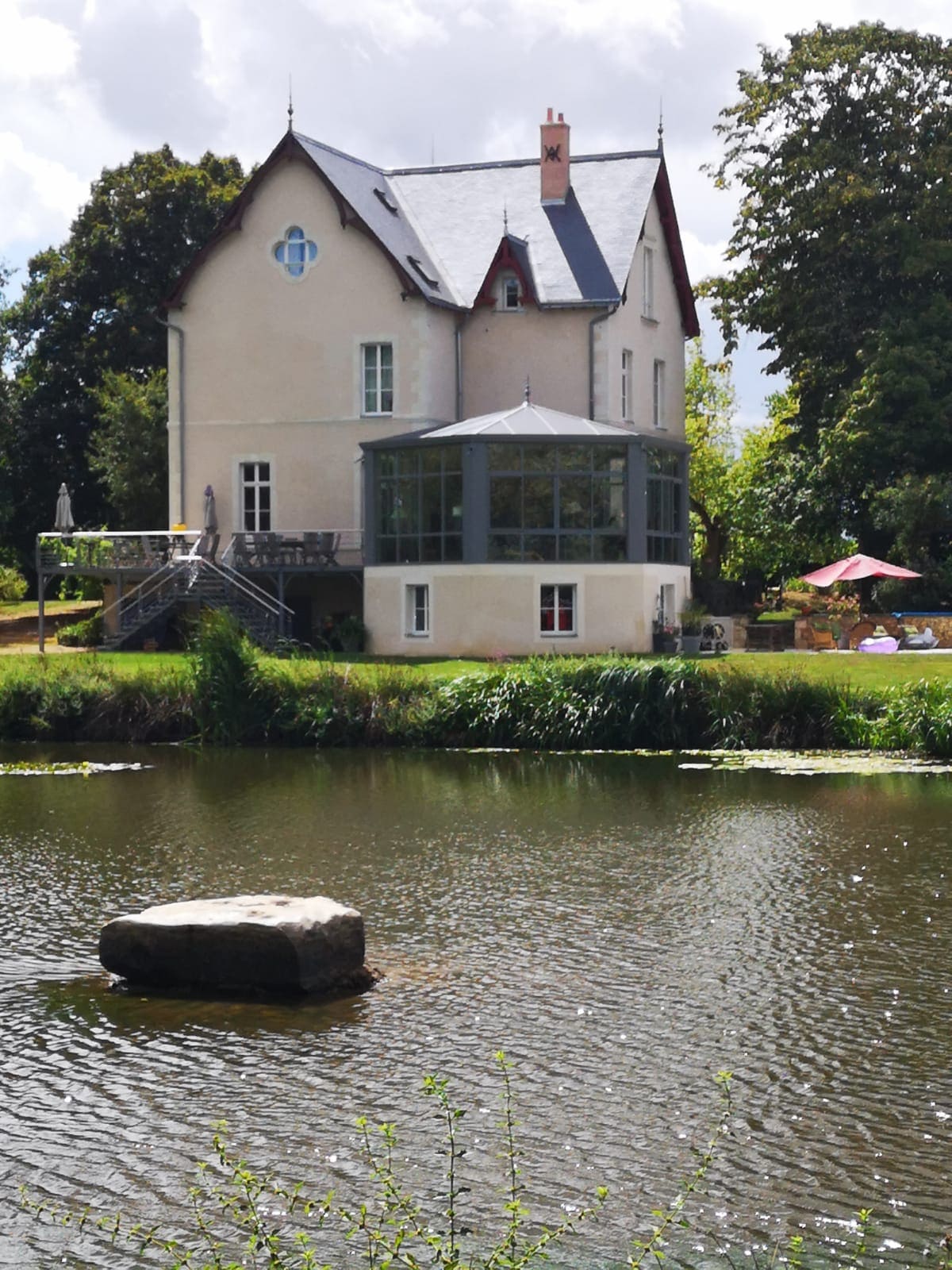 Logement avec vue sur l'étang