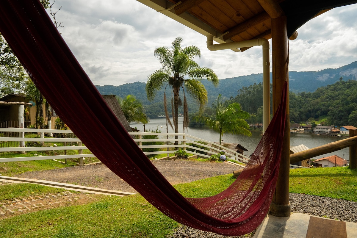 Cabana piscina aquecida, área gourmet, vista lago.