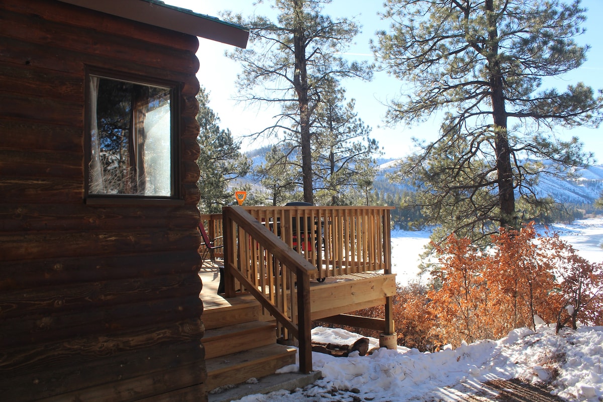 #7 Lakefront Wildflower Cabin at Elk Point Lodge