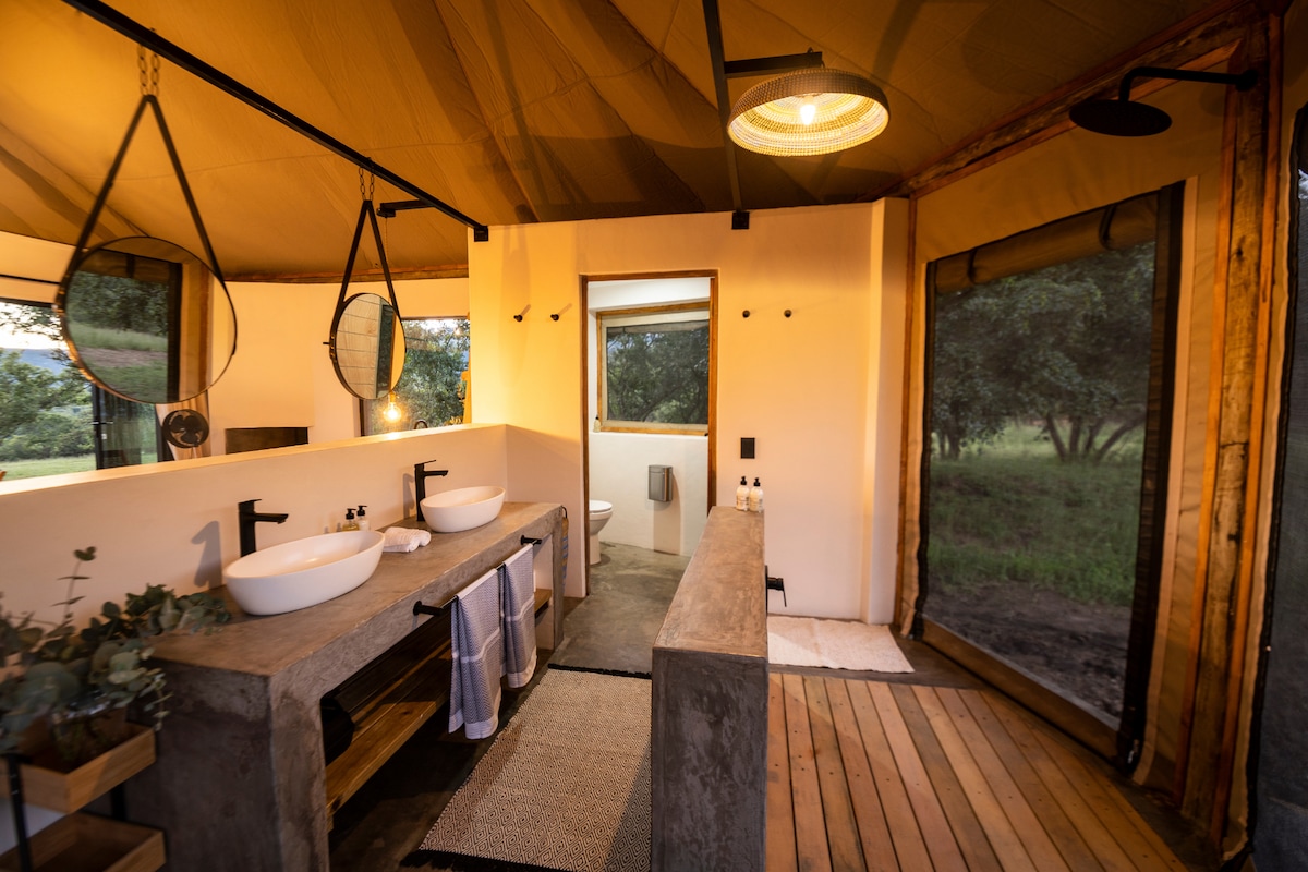 Sasi Bush Lodge Morning Luxury Safari Tent