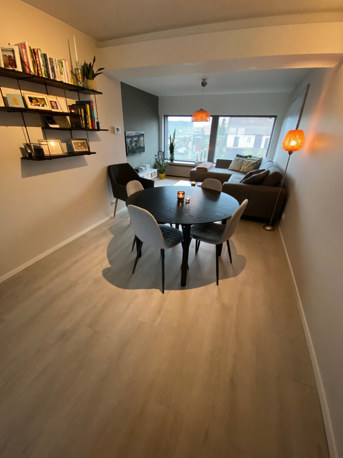 舒适的复式公寓，有2间卧室，靠近Bruges & Ostend