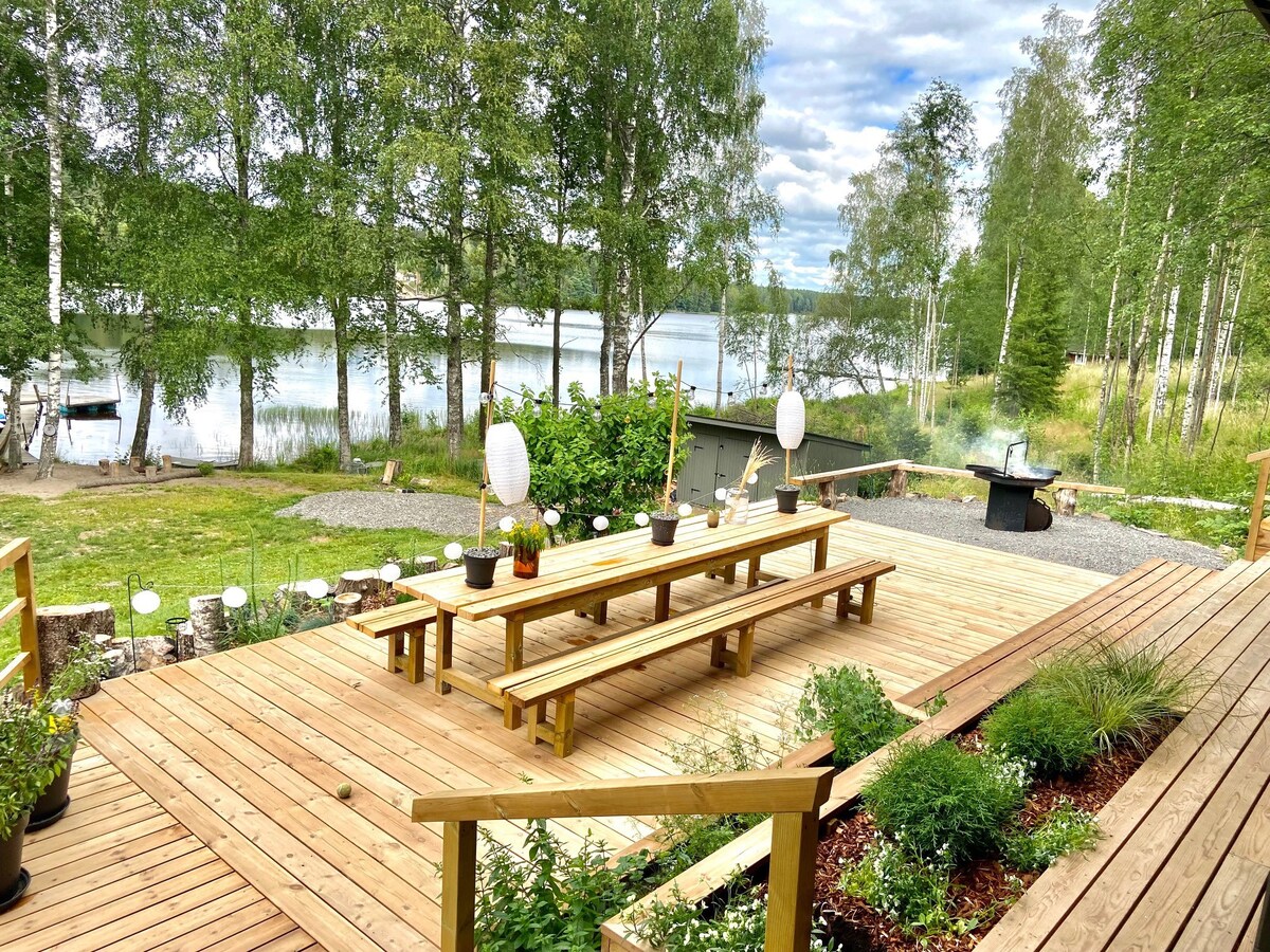 Villa Eloranta - hieno hirsihuvila järven rannalla