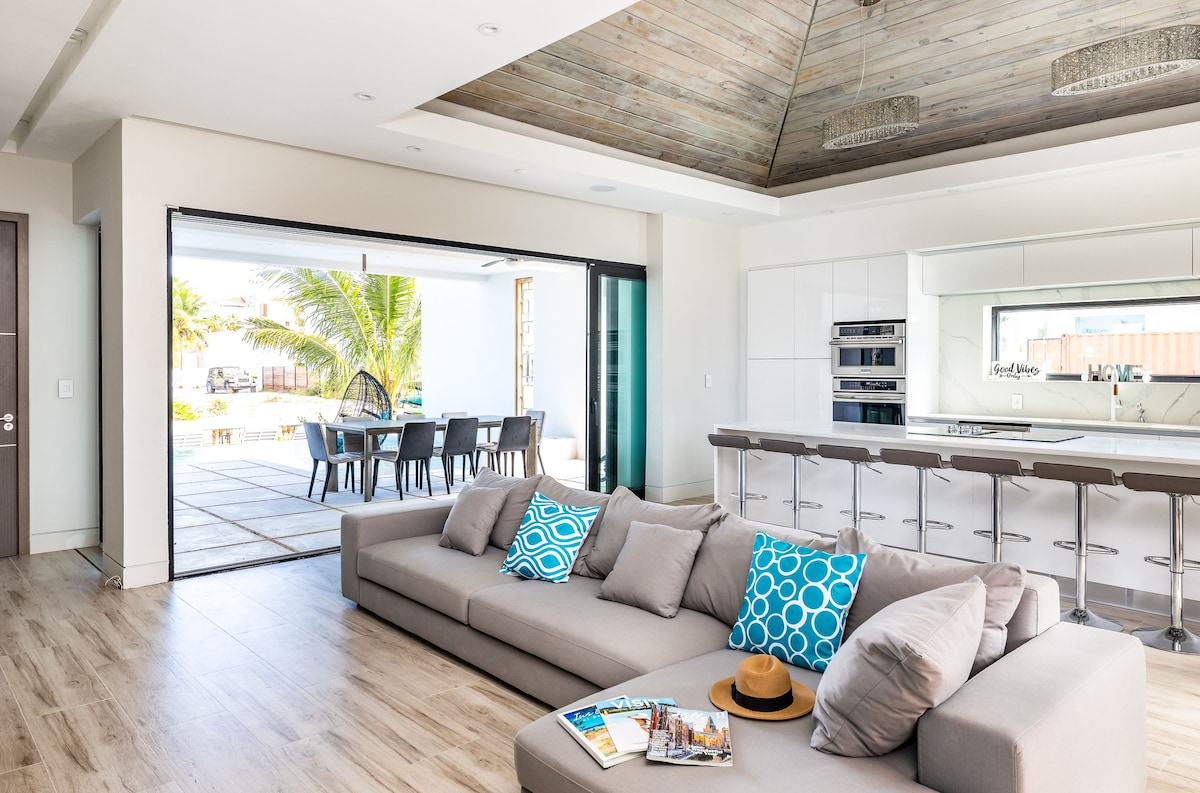 Luxury Liquid Waterfront Villa Turks & Caicos