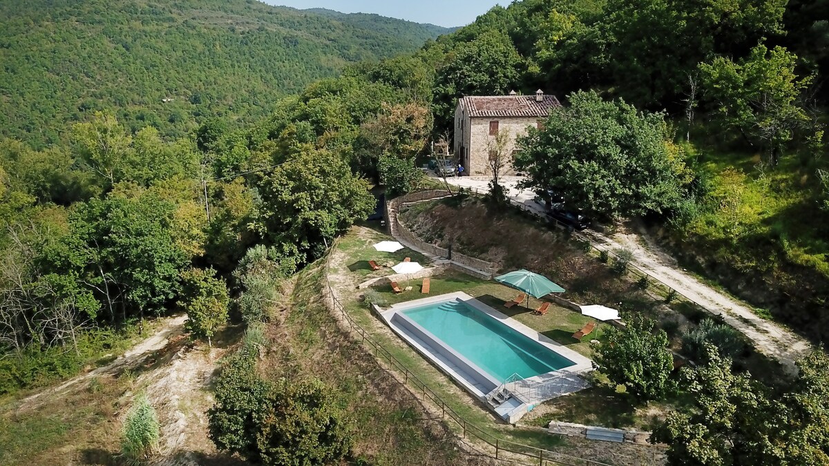 Villa Antorrita Farmhouse, infinity pool, ensuite