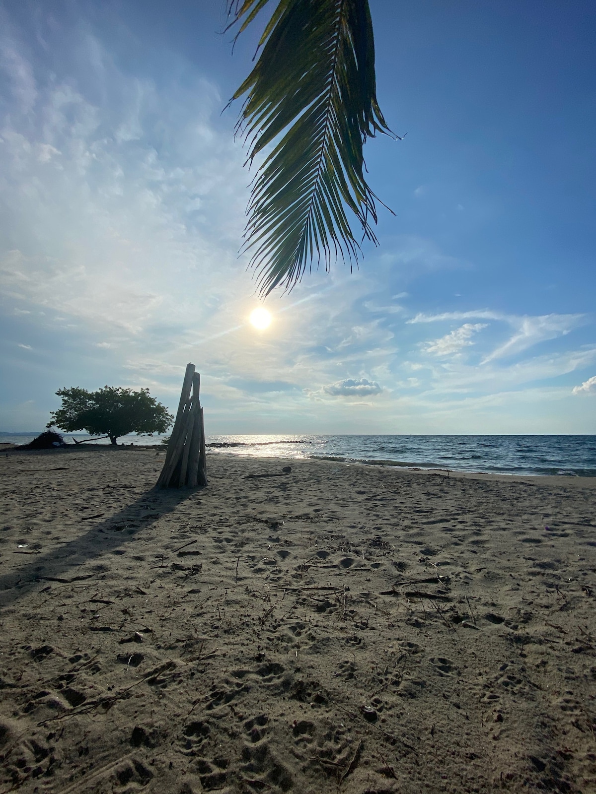 带私人海滩的海滨小屋。