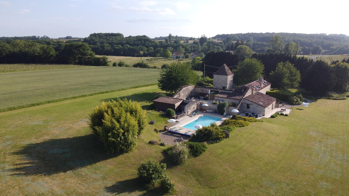 Le Chai at Le Peynau, 3 bed gite, pool & peace