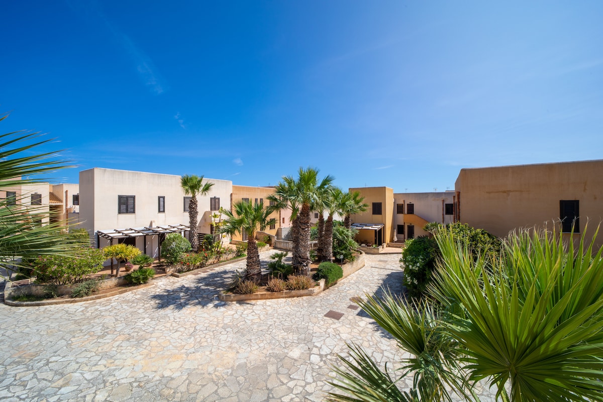 Elimi Favignana Apartments - Triloplus in the city