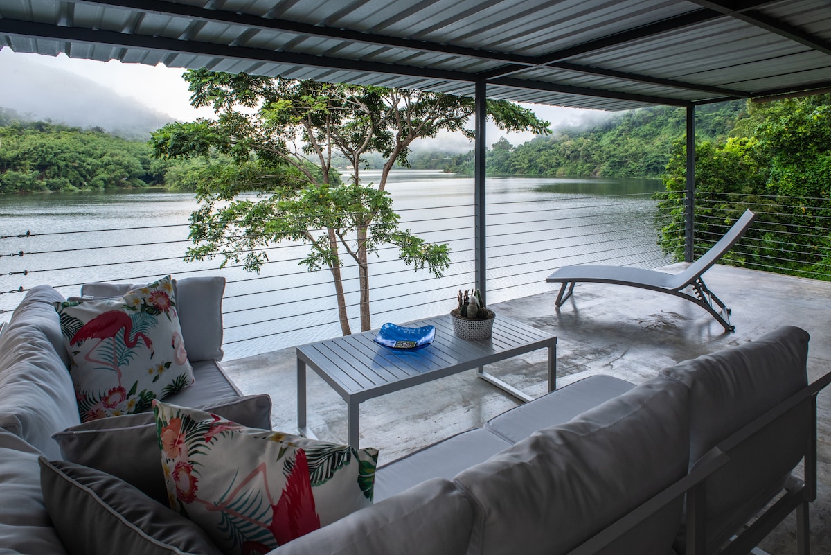 Lakefront Villa - Dos Bocas Lake, Utuado