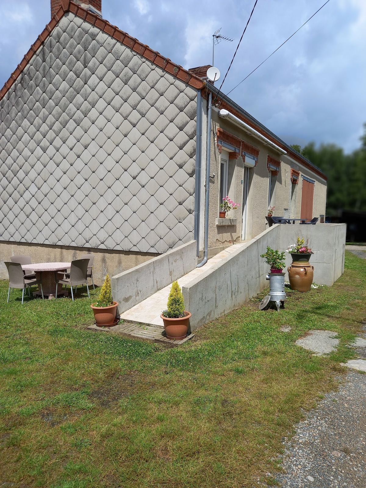 MAISON DANS LE BOISCHAUT SUD